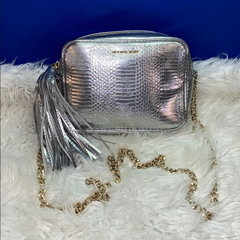 NWOT Metallic Silver VS Crossbody Bag